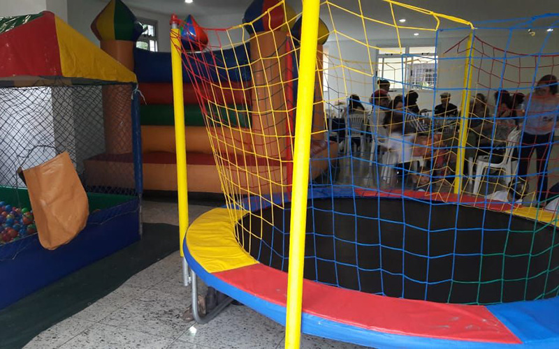 cama elástica média em bh